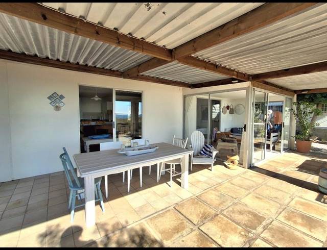 2 BEDROOM HOUSE FOR SALE IN HANNASBAAI